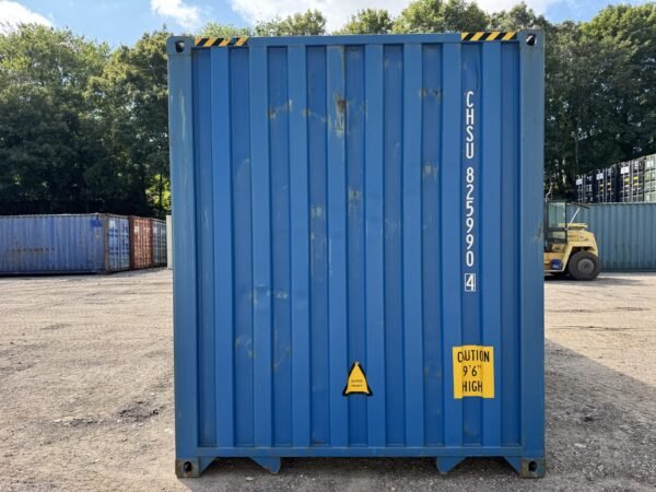 40′ x 8′ x 9.5′ High Cube shipping container