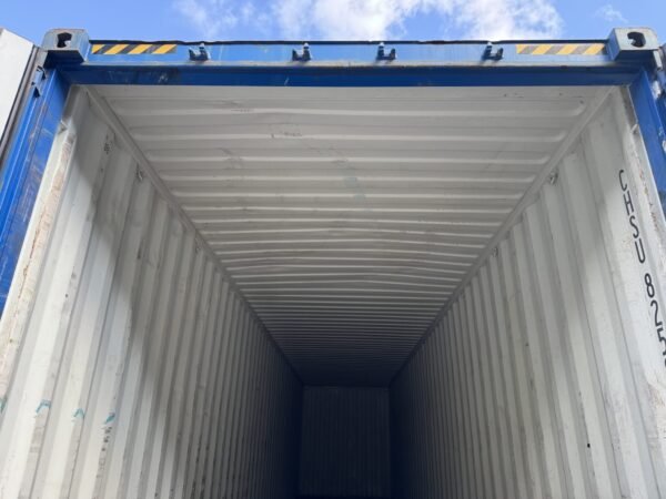 40′ x 8′ x 9.5′ High Cube shipping container